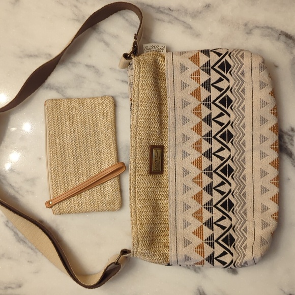SUN & SAND CROSSBODY BAG and matching zip pouch - Picture 1 of 8